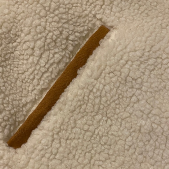 Old Navy Cream and Tan Reversible Vest - Picture 4 of 4